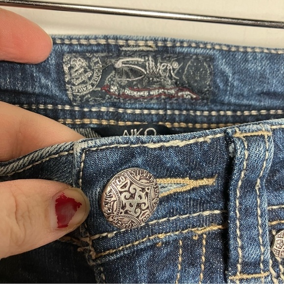 Silver Jeans Aiko Baby Bootcut Jeans Size 26 - Picture 3 of 10